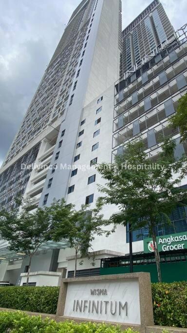 The Luxe - 2 Pax - Kl - Microwave - Fridge
